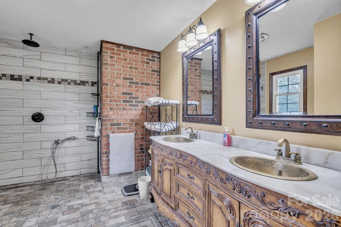 Photo of 412 Smith Road