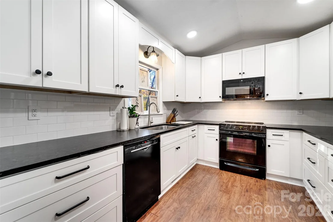 Photo of 115 Indian Trail