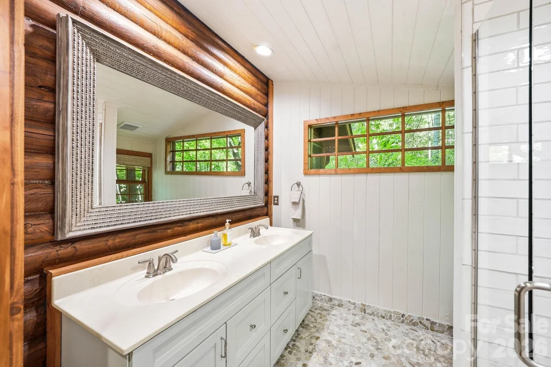Photo of 16 Shadow Brook Drive