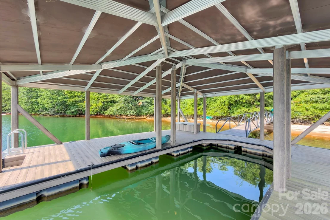 Photo of 246 Long Ridge Road