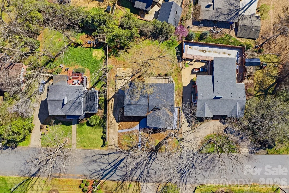 Photo of 223 W Park Drive