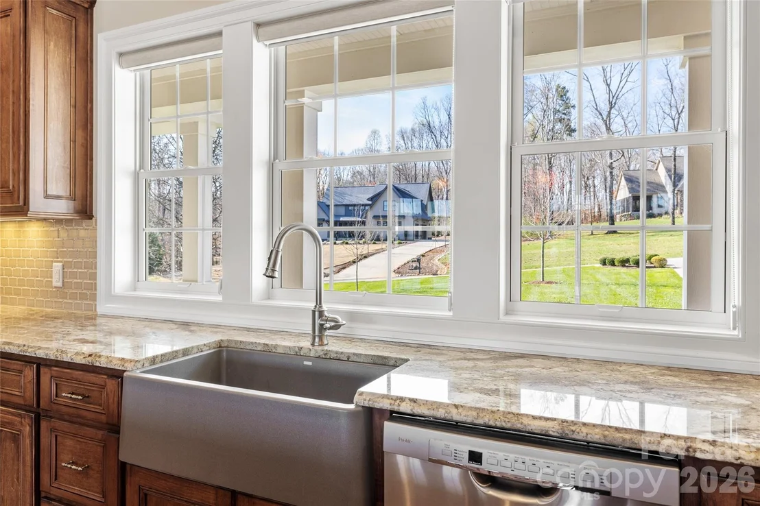 Photo of 490 Mapleton Lane