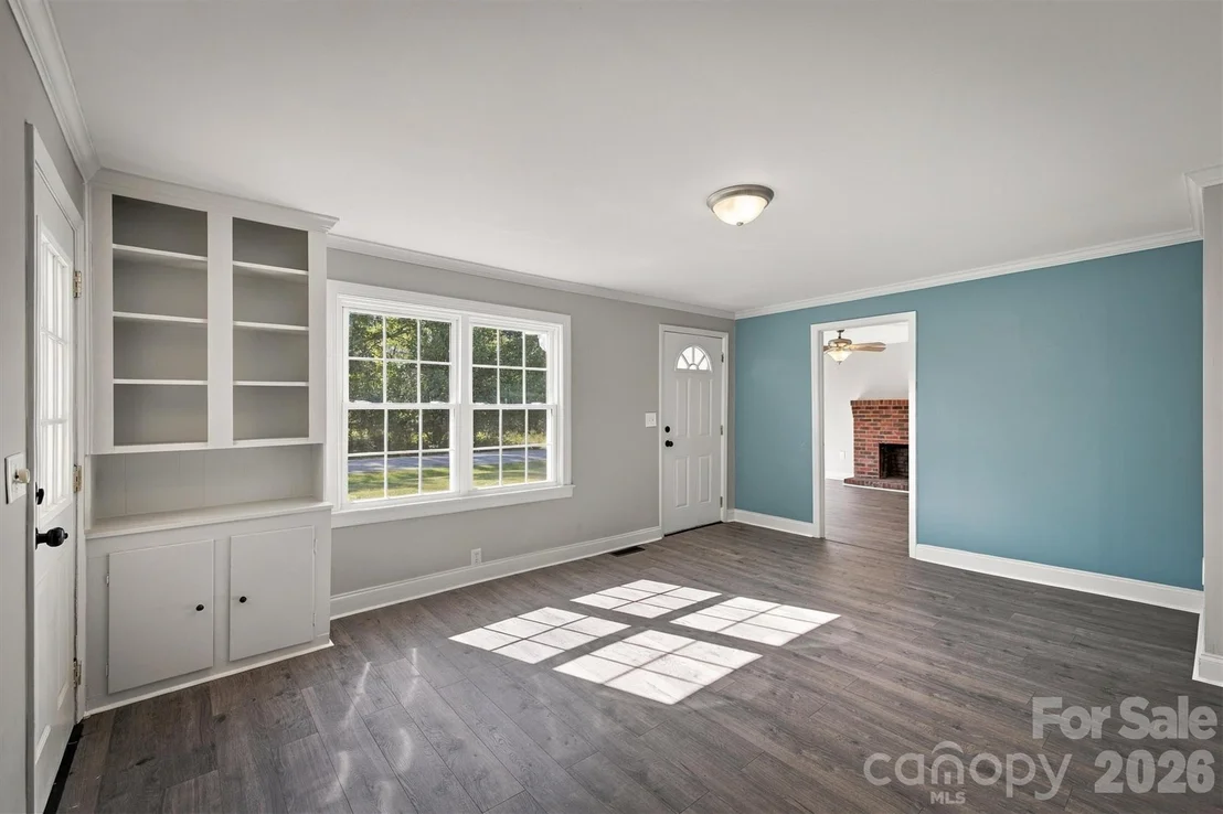 Photo of 2941 Highland Drive