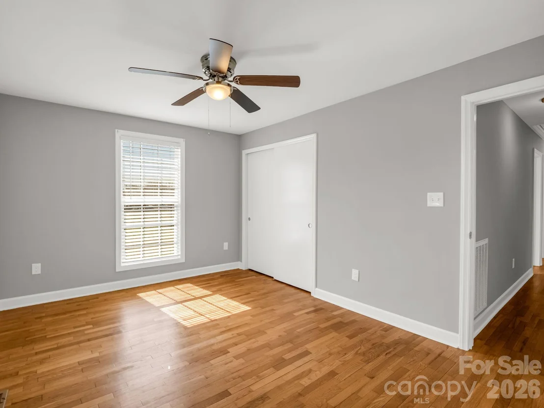 Photo of 655 W Oconee Street