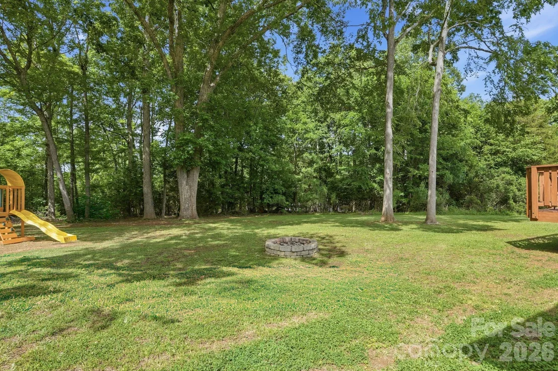Photo of 142 Sam Bailes Boulevard