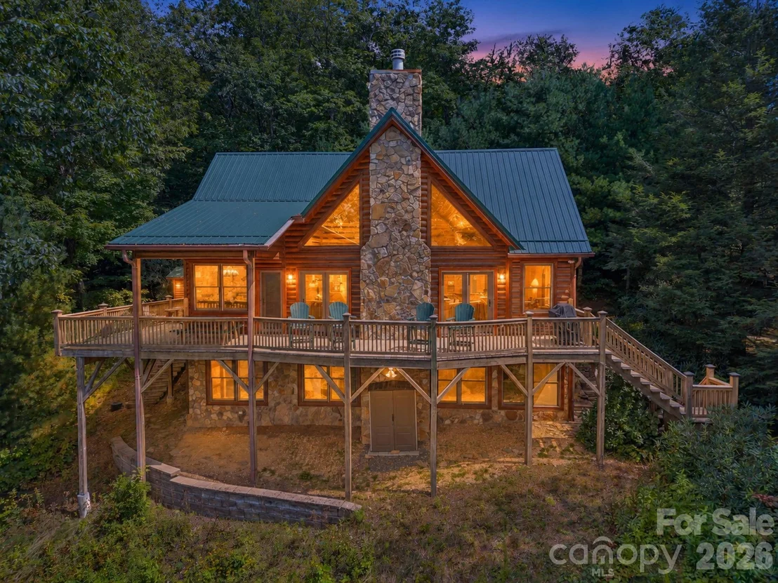 Photo of 4880 Nightingale Lane