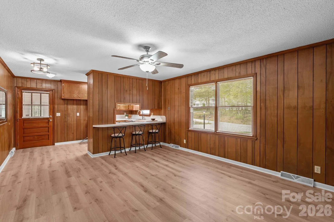 Photo of 6325 Long Ferry Road