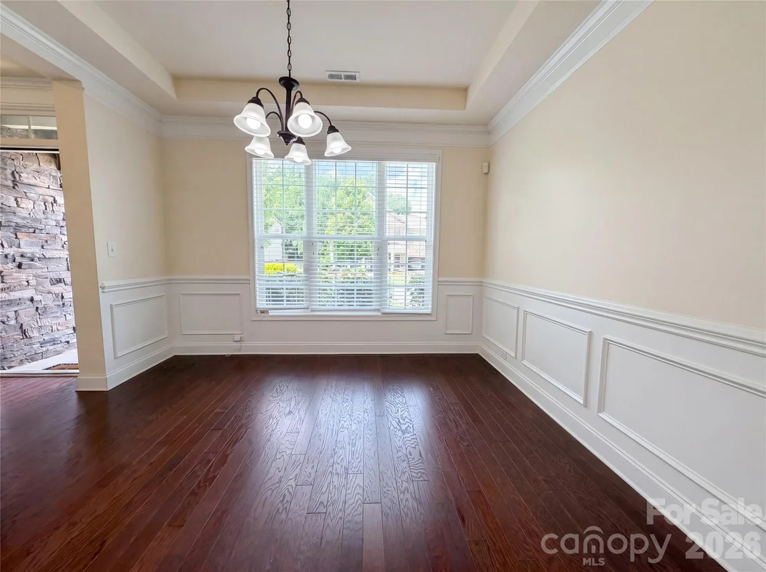 Photo of 2115 Eskridge Terrace