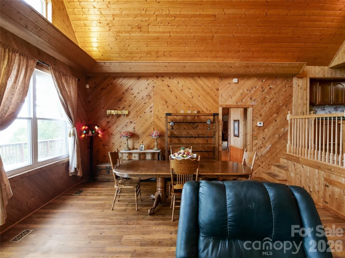 Photo of 386 Arrowhead Trail