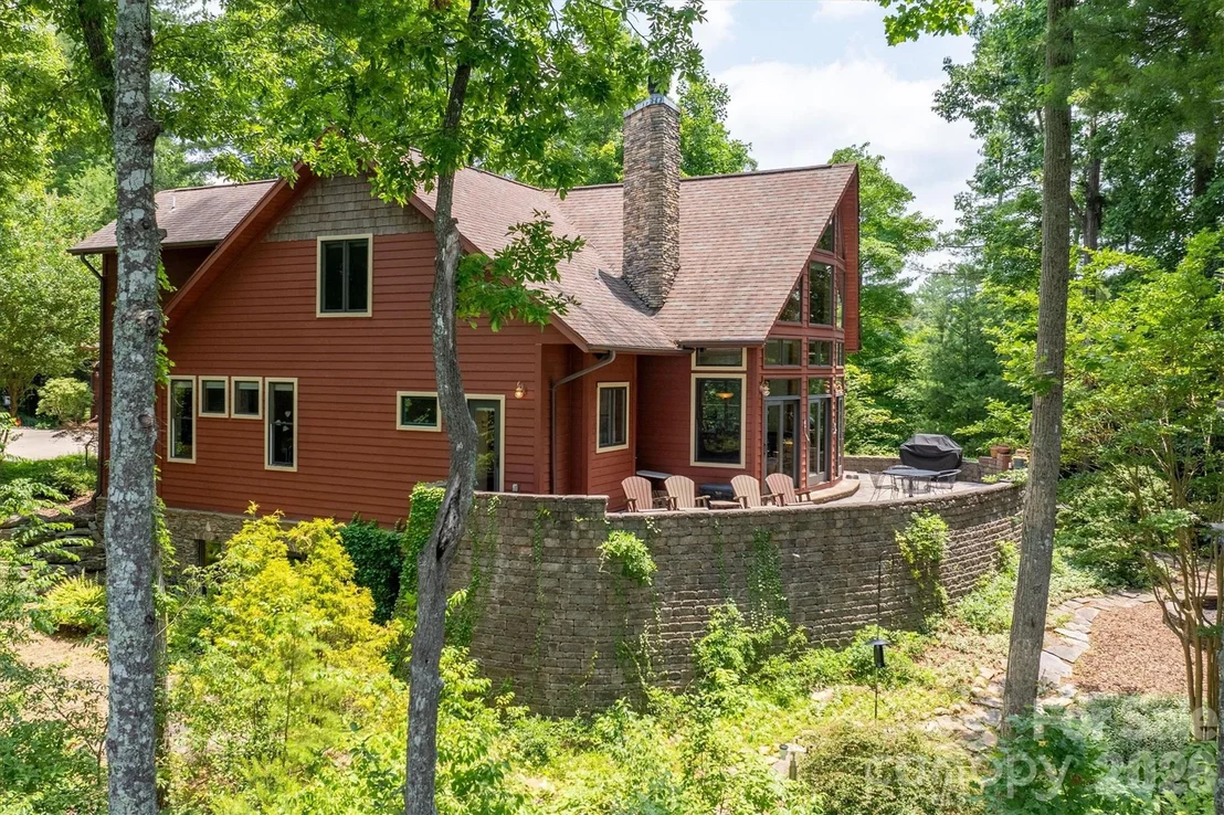 Photo of 5162 Beech Bluff Drive