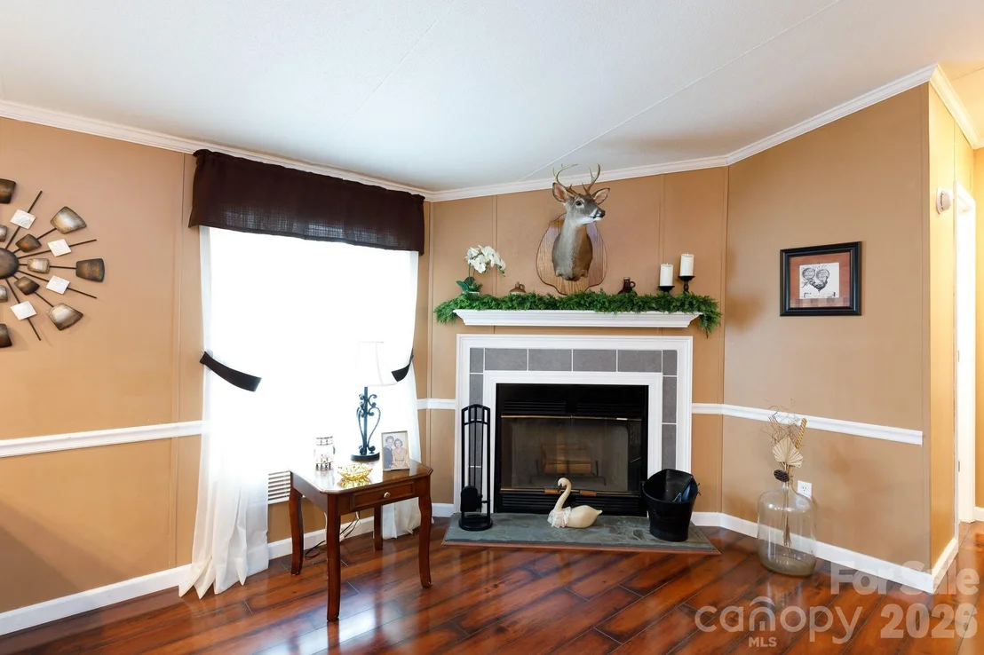 Photo of 652 Sutton Spring Road