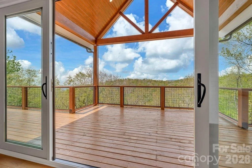 Photo of 380 Greystone Drive