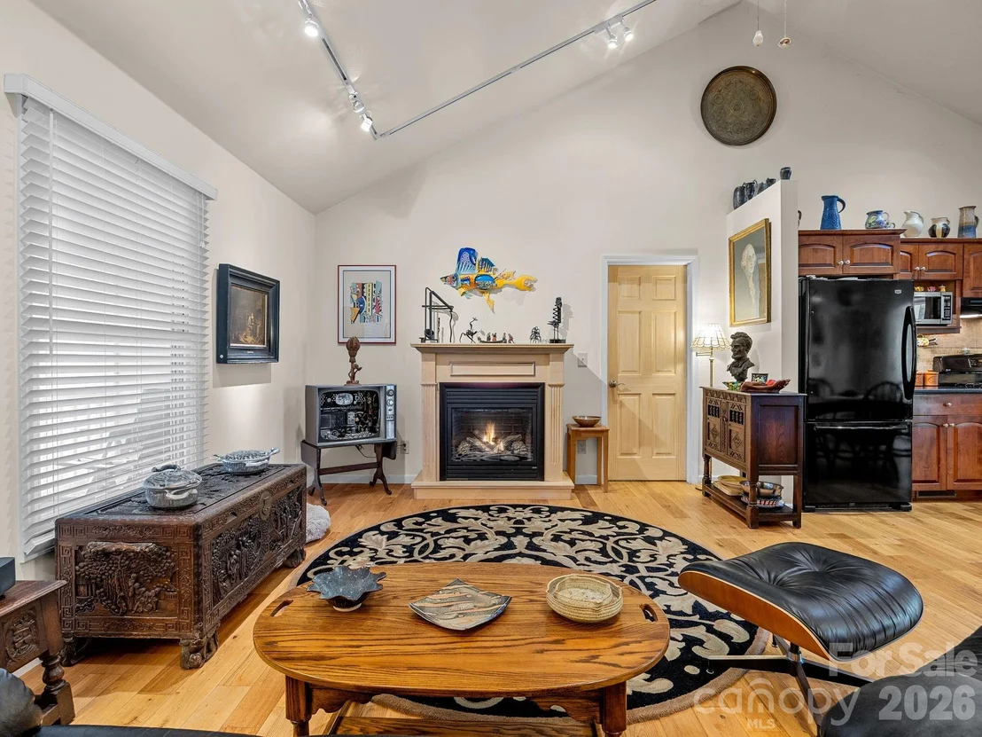 Photo of 160 Caledonia Road