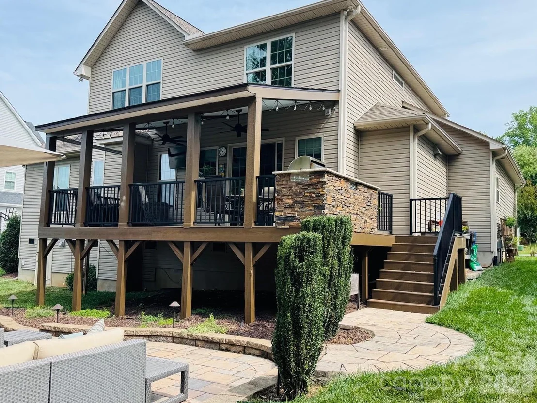 Photo of 108 Willowbrook Drive