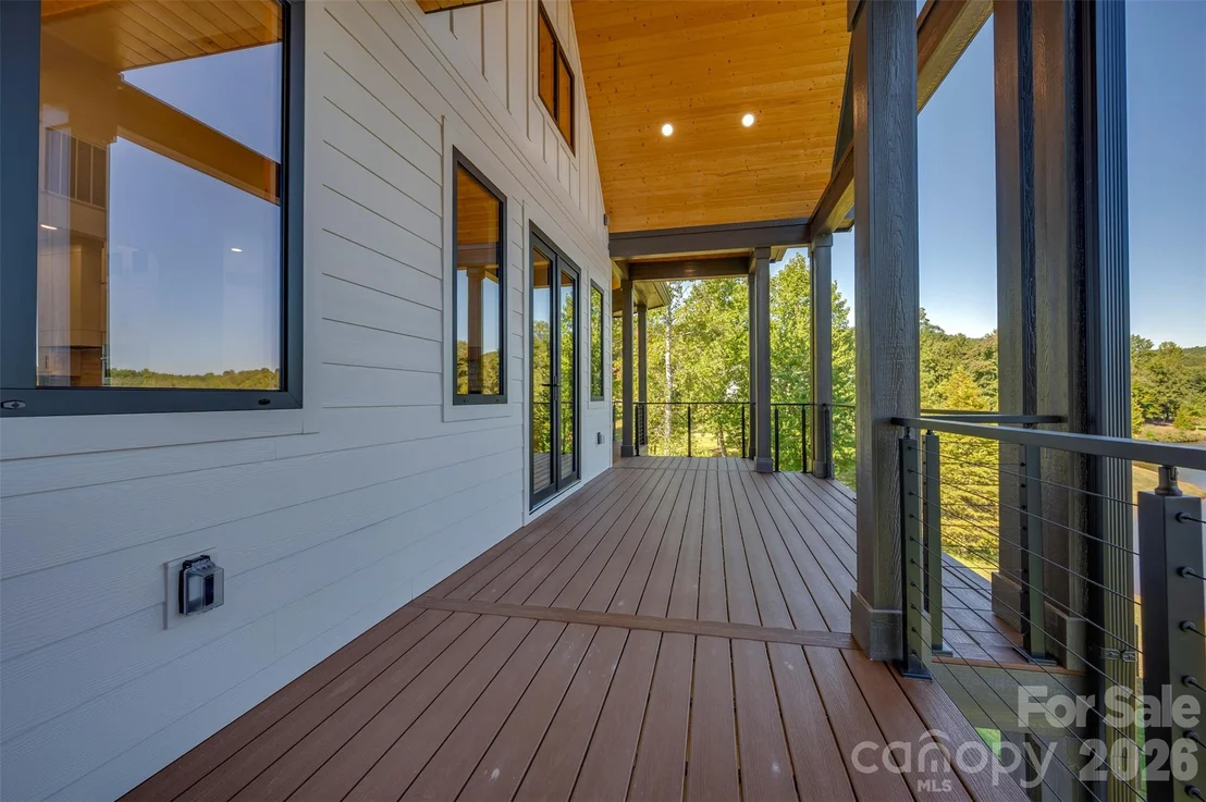 Photo of 438 Mapleton Lane
