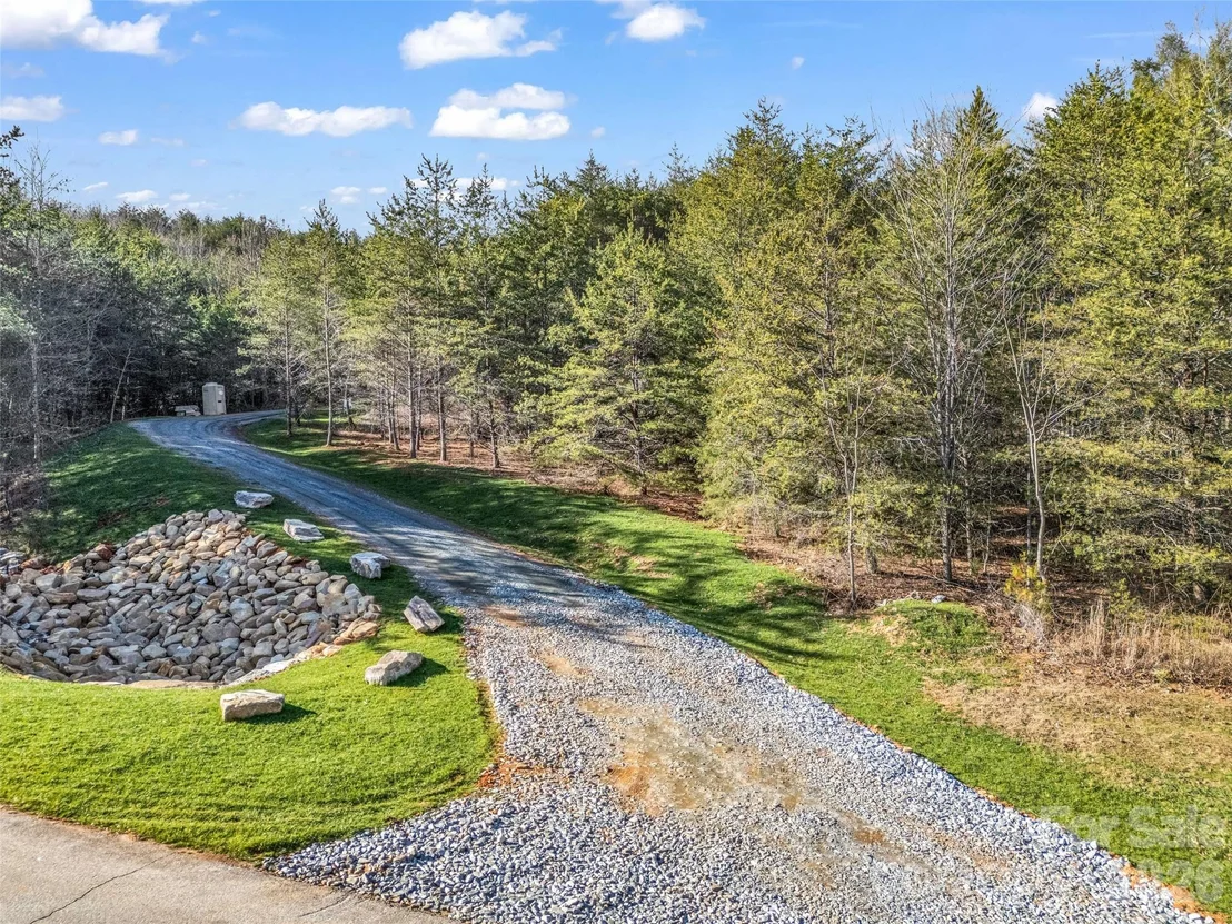 Photo of 61 Deep Gap Farm Road E