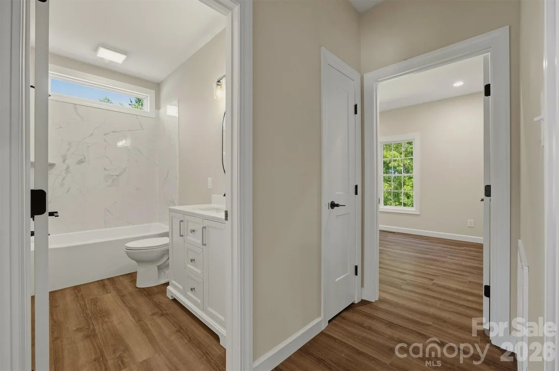 Photo of 107 Meadow View Street