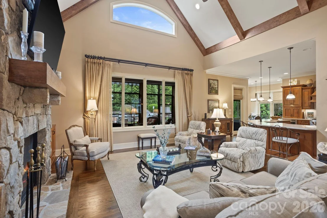 Photo of 390 Shipman Parkway