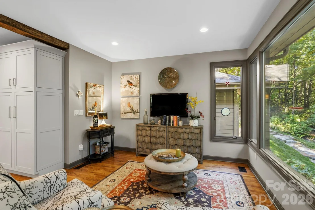 Photo of 308 Kenmure Drive