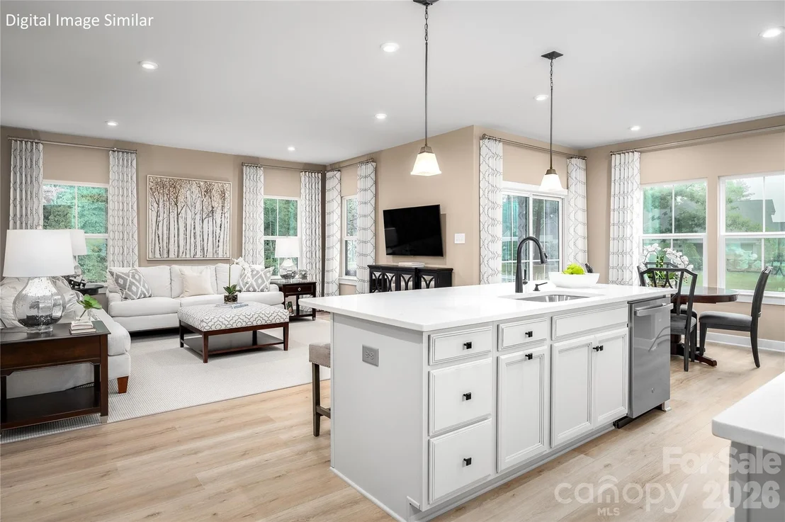 Photo of 913 Heathway Drive