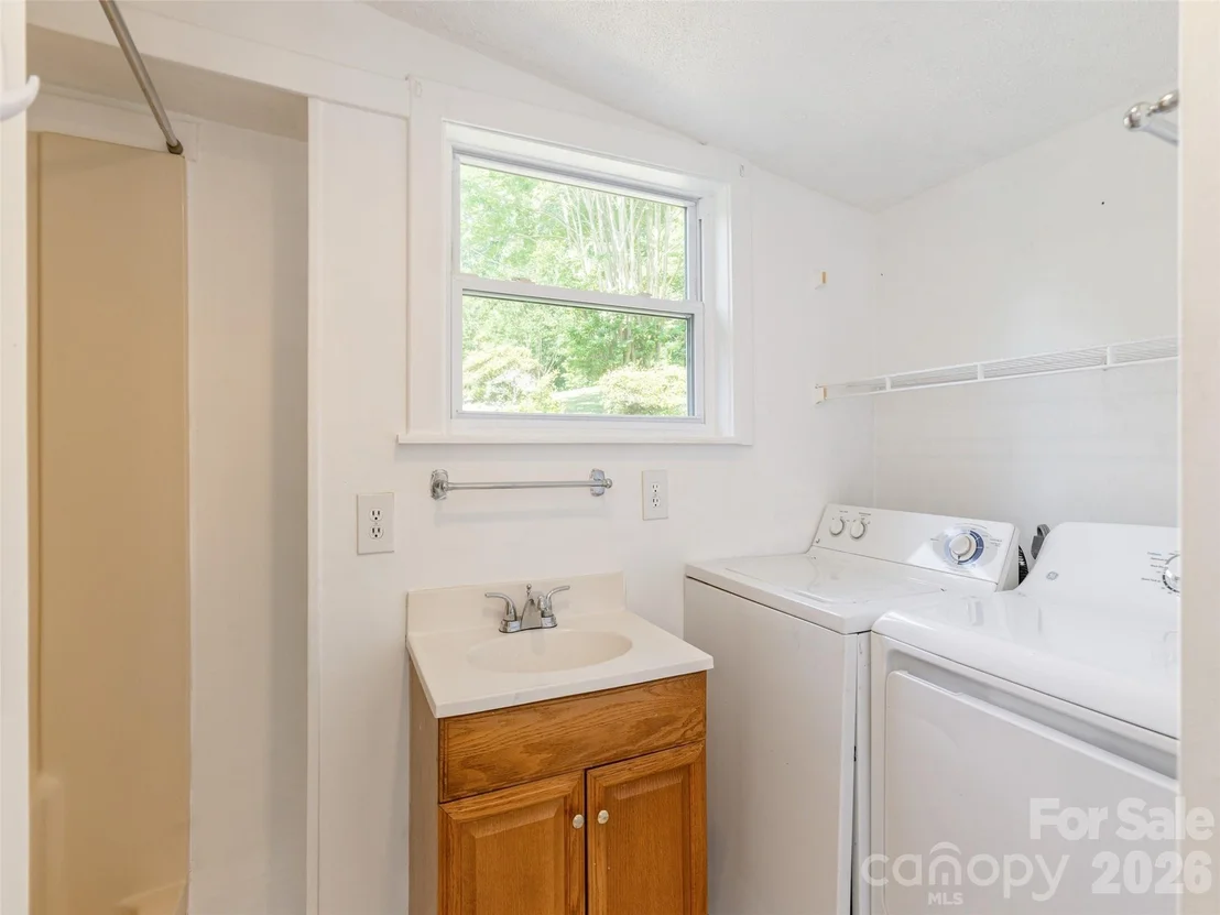Photo of 34 Lockhart Road