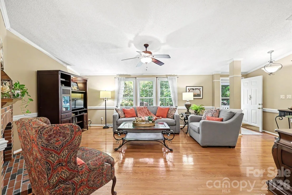 Photo of 10112 Idlewild Road