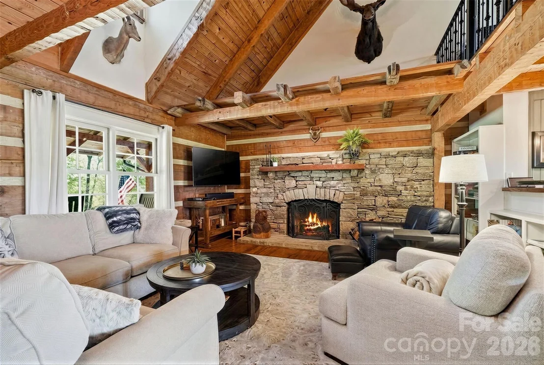 Photo of 723 N Highland Road