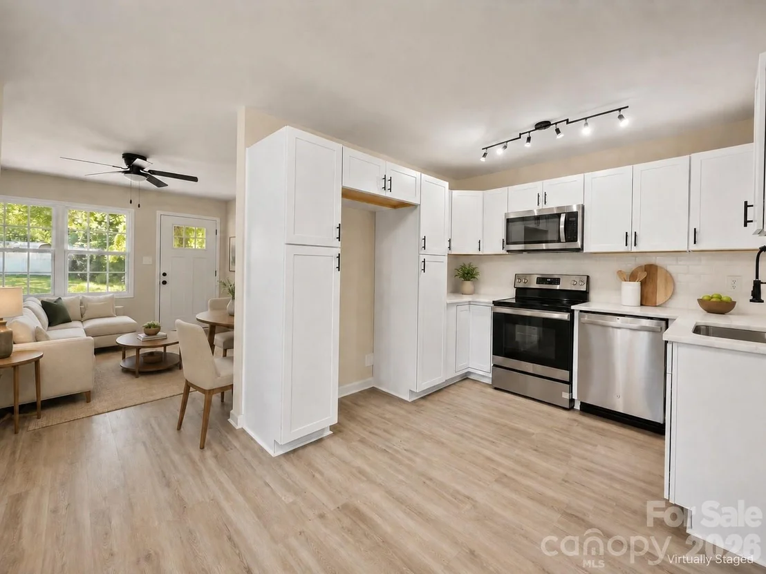 Photo of 432 Springhill Drive