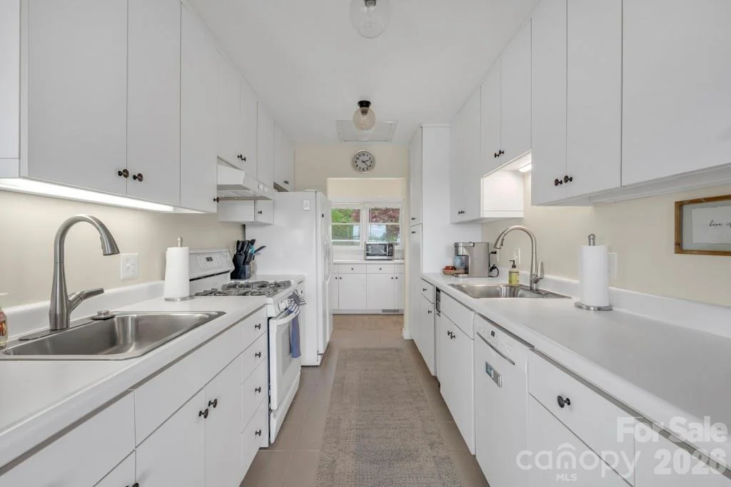 Photo of 784 Alpine Drive