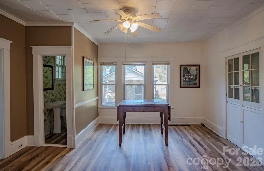 Photo of 401 8th Street