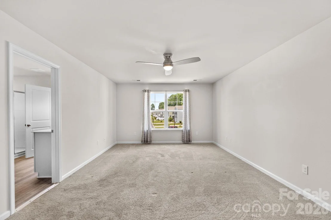 Photo of 1000 Sennema Circle
