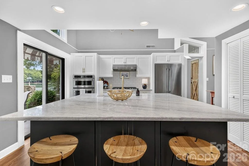 Photo of 865 Haven Drive