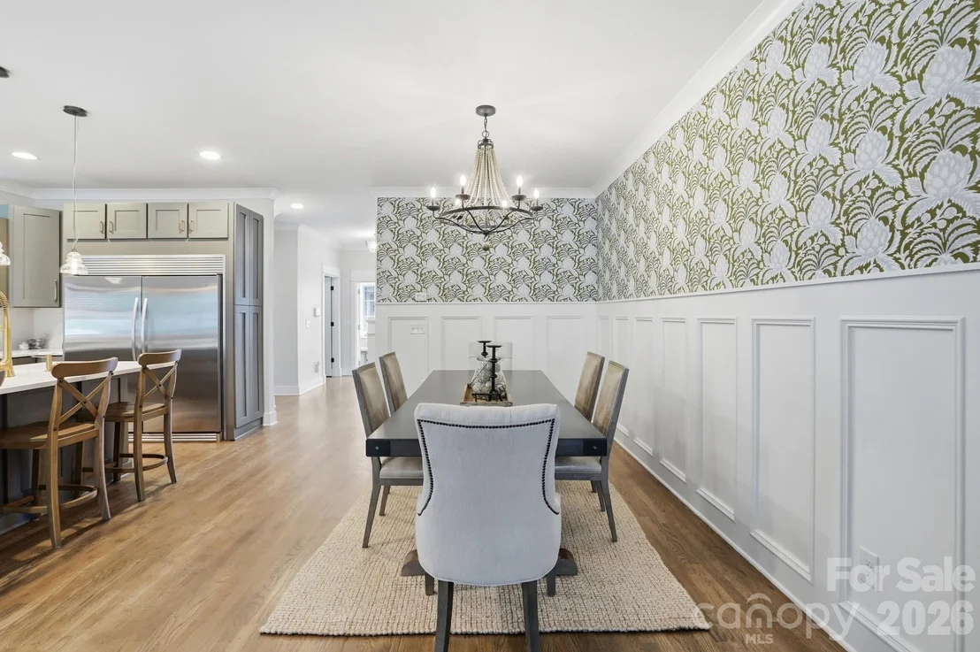 Photo of 2501 Marshall Place