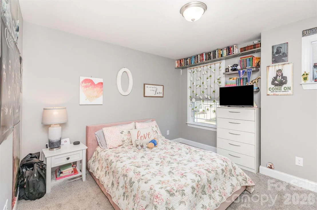 Photo of 128 Longleaf Drive