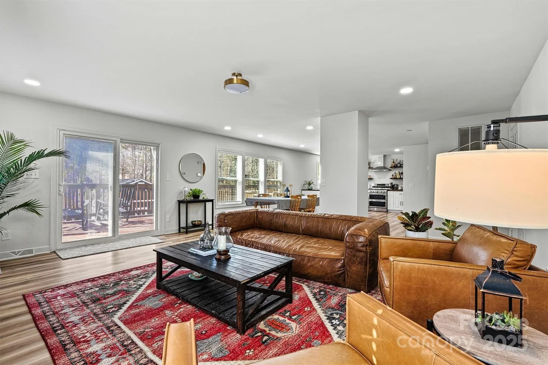 Photo of 3995 Burton Lane