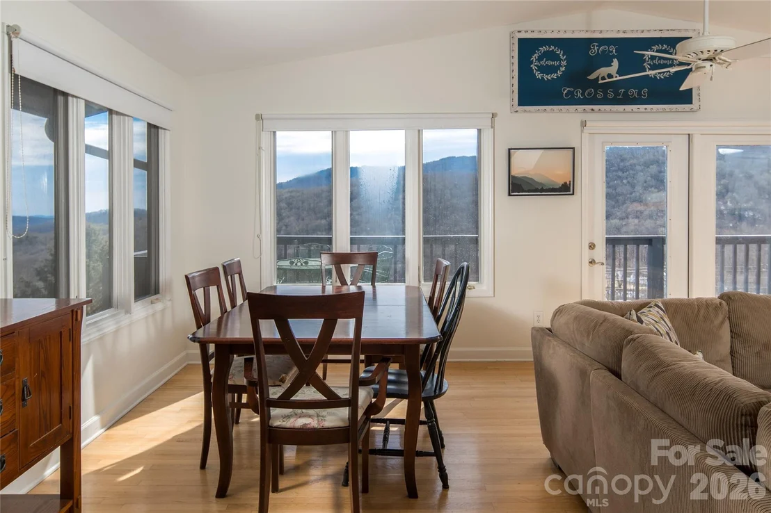 Photo of 1628 Skyland Drive
