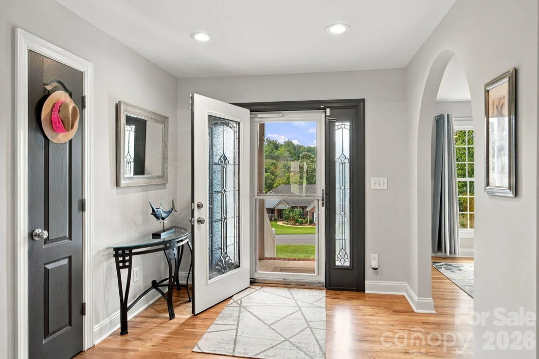 Photo of 1463 Brookstone Drive
