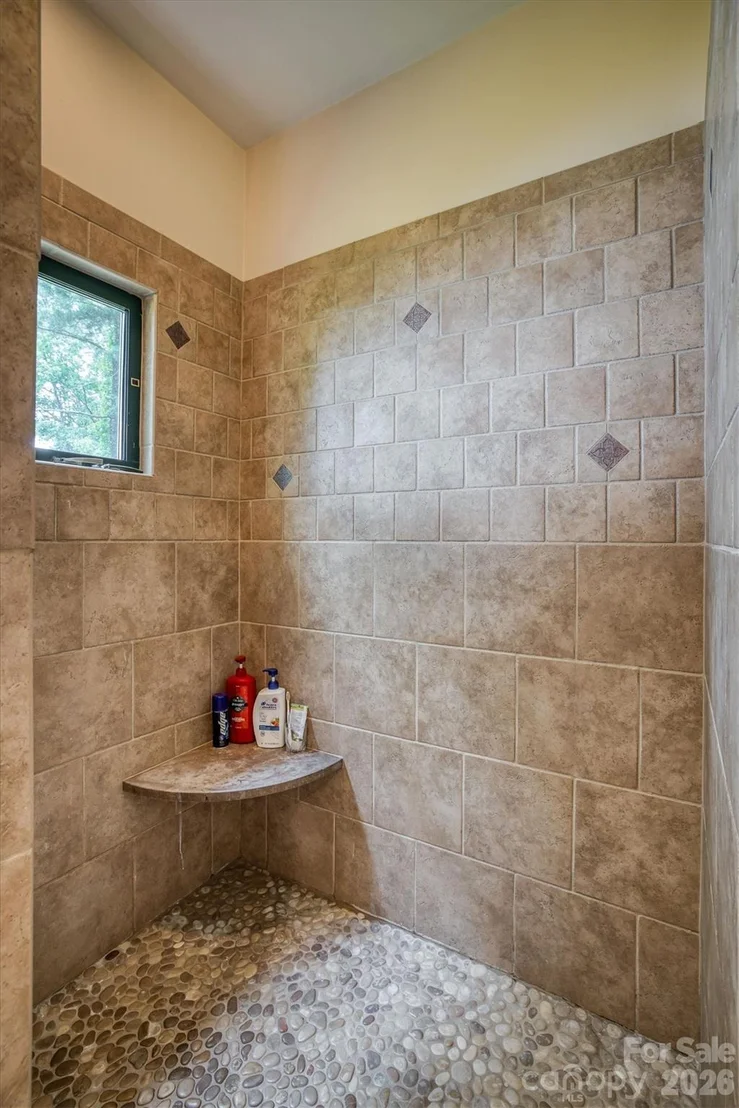 Photo of 5162 Beech Bluff Drive