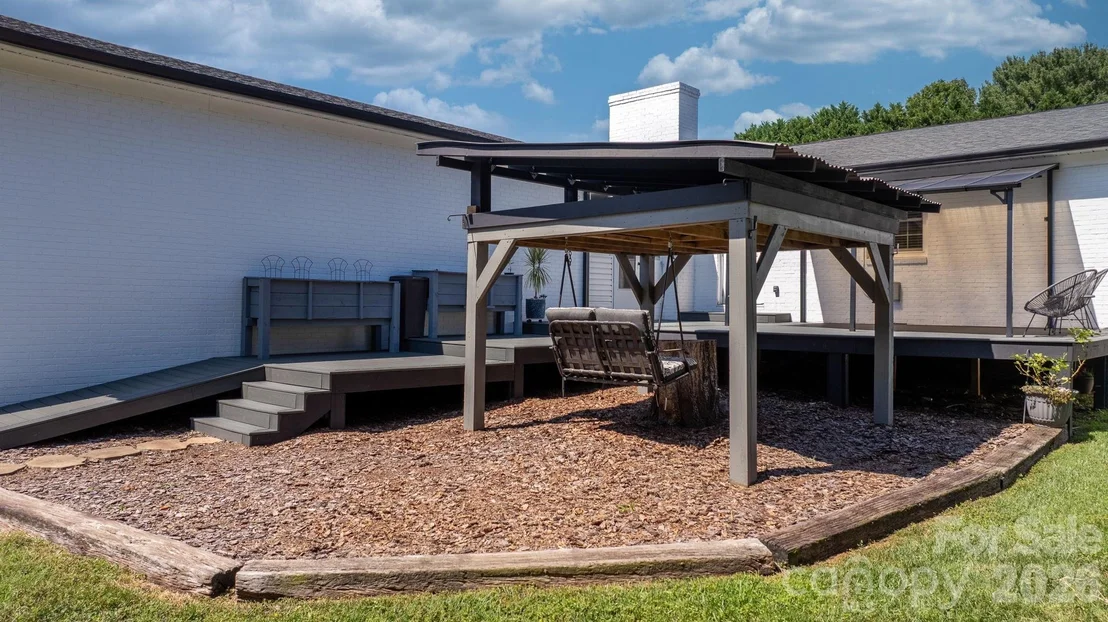 Photo of 5795 Valley Field Road