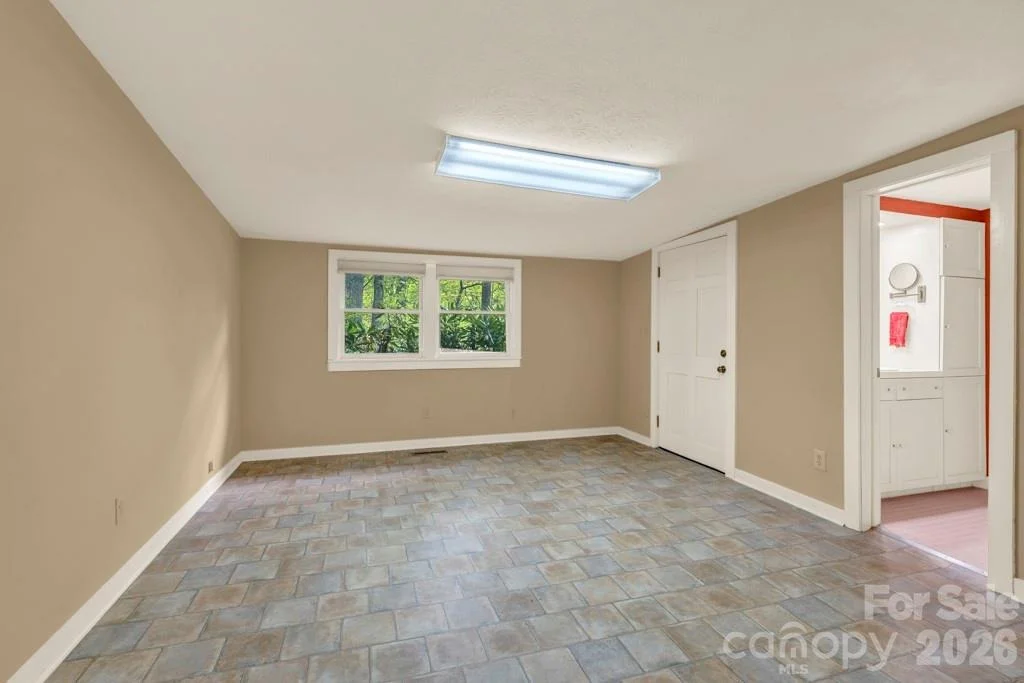 Photo of 1590 Shulls Mill Road