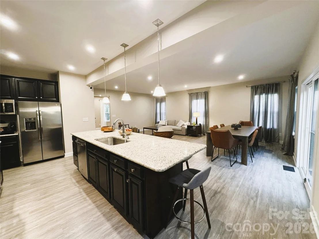 Photo of 7708 W Berkeley Road