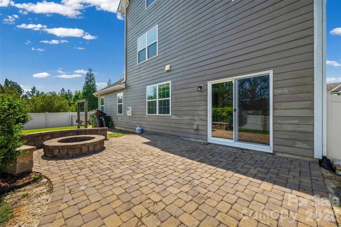 Photo of 406 Livingston Drive