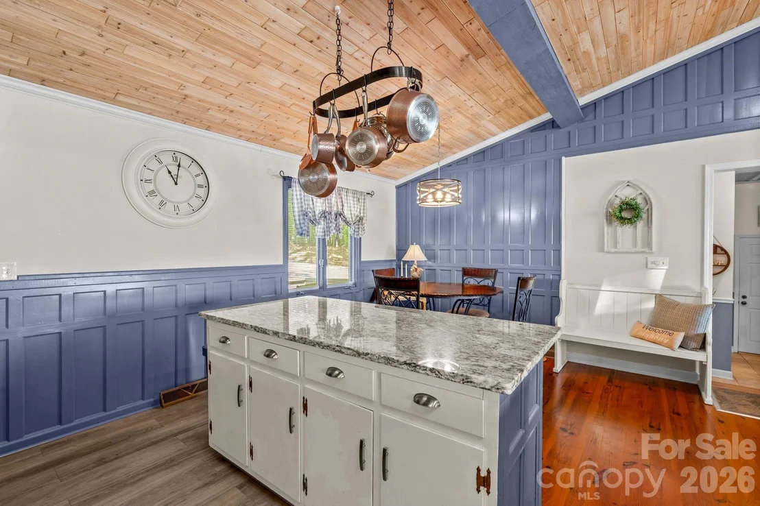 Photo of 395 Rendleman Drive