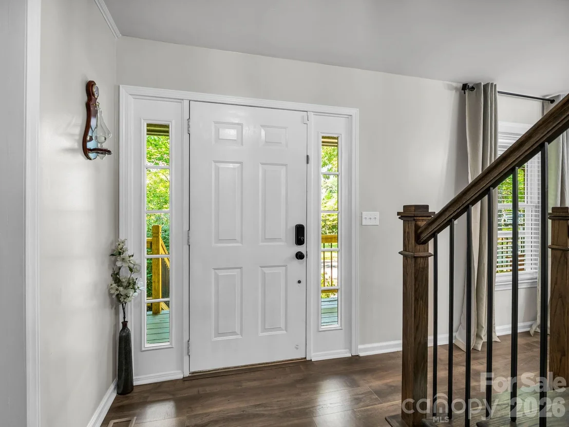 Photo of 215 Hillcrest Drive