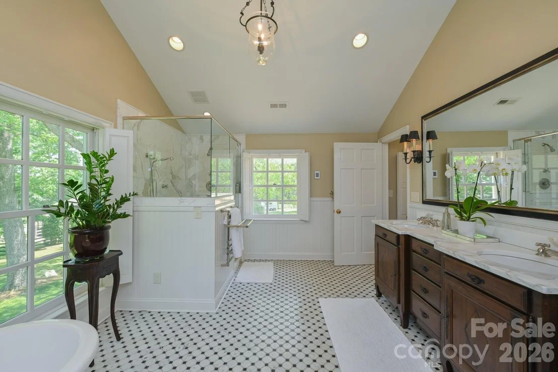 Photo of 835 Jackson Grove Road