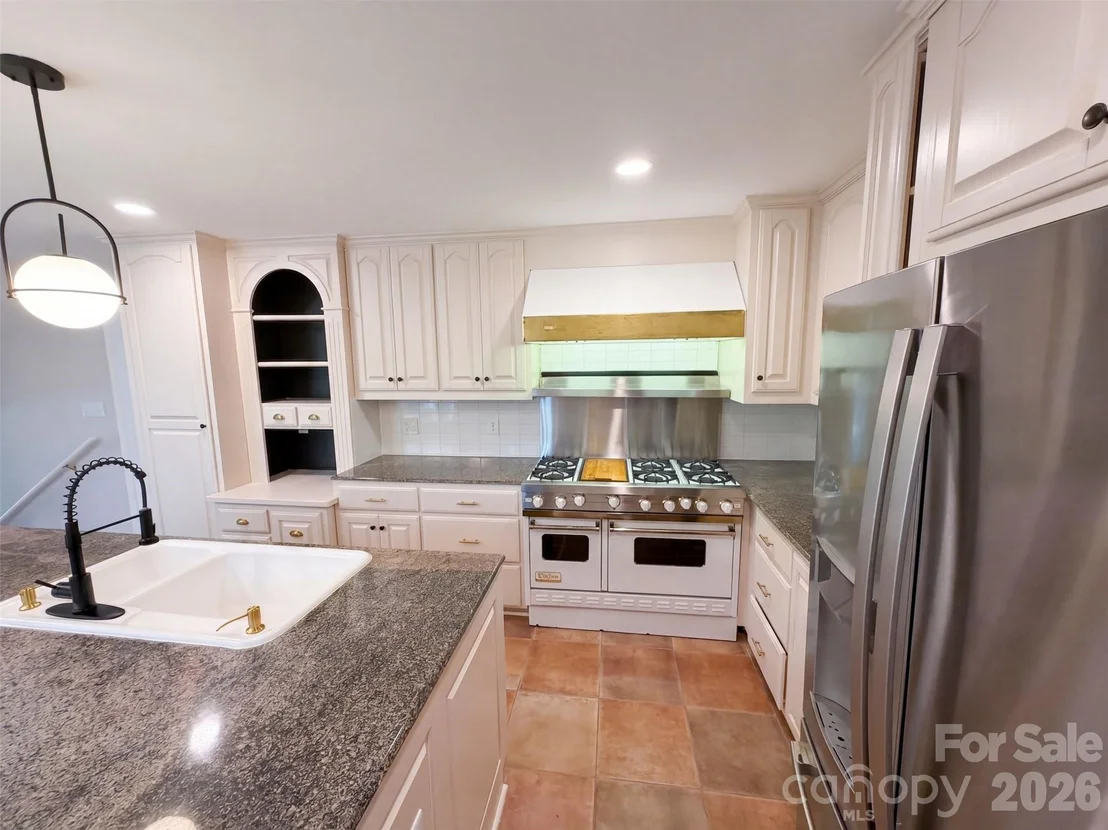 Photo of 1030 Mclaughlin Drive