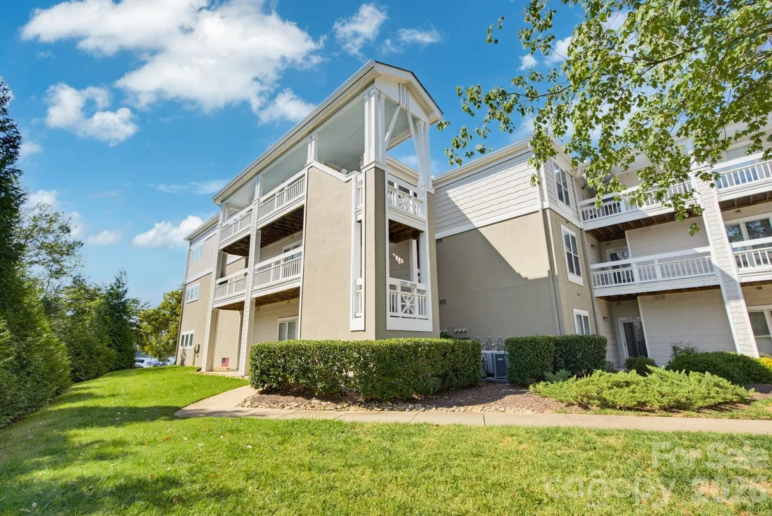 Photo of 1338 Torrence Circle