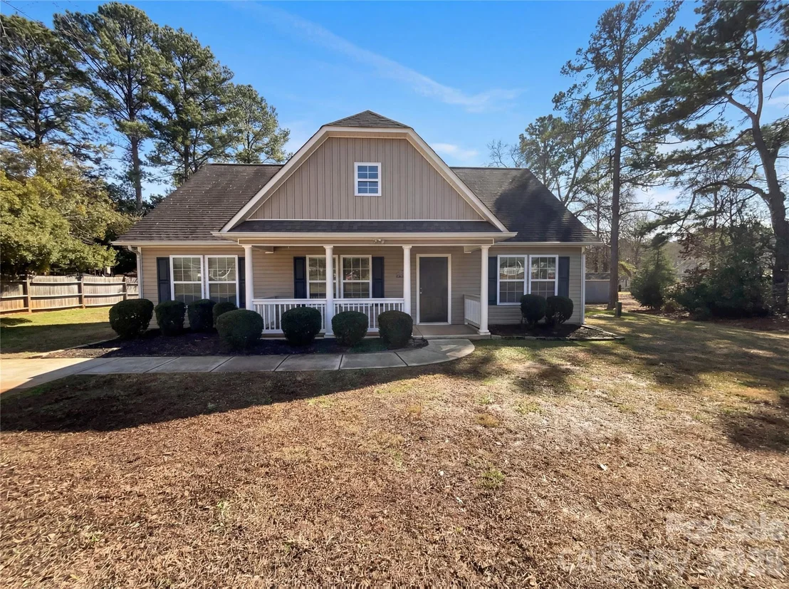 Photo of 1328 Centennial Drive