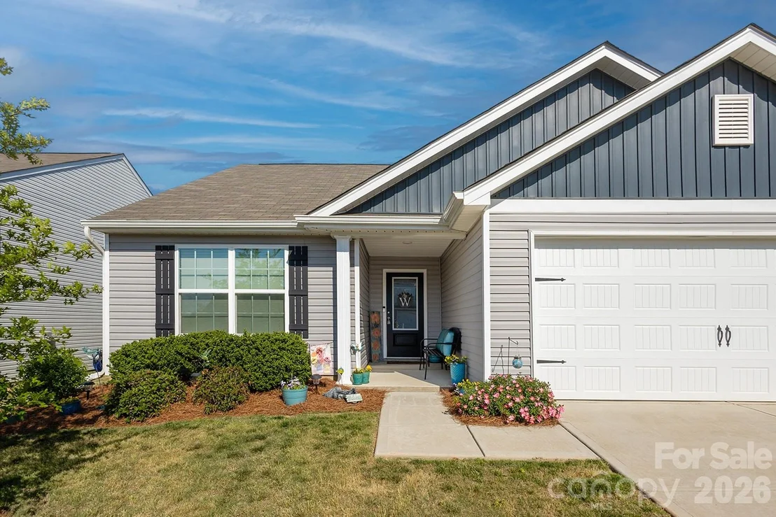 Photo of 410 Apex Circle