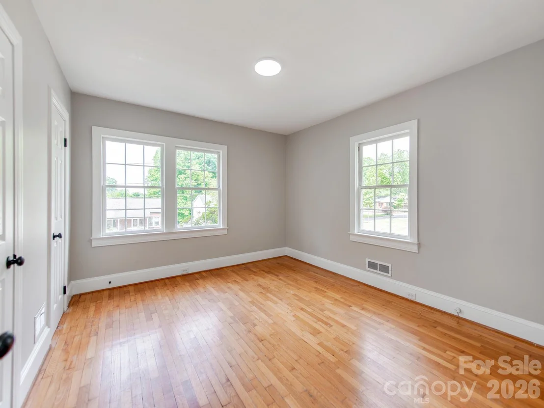 Photo of 113 Falls Street